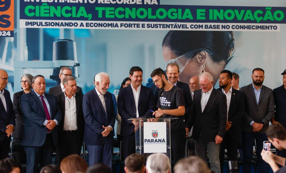 Governo libera R$ 212 milhões para obras em universidades estaduais e bolsas de estudo