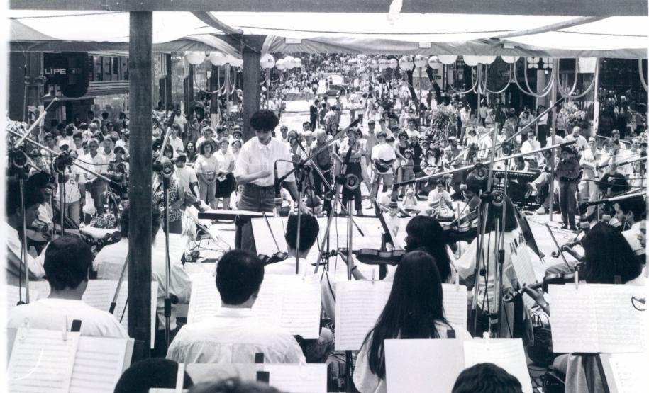 Orquestra sinfônica mais antiga do Paraná, Osuel completa 40 anos