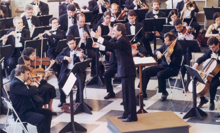 Orquestra sinfônica mais antiga do Paraná, Osuel completa 40 anos