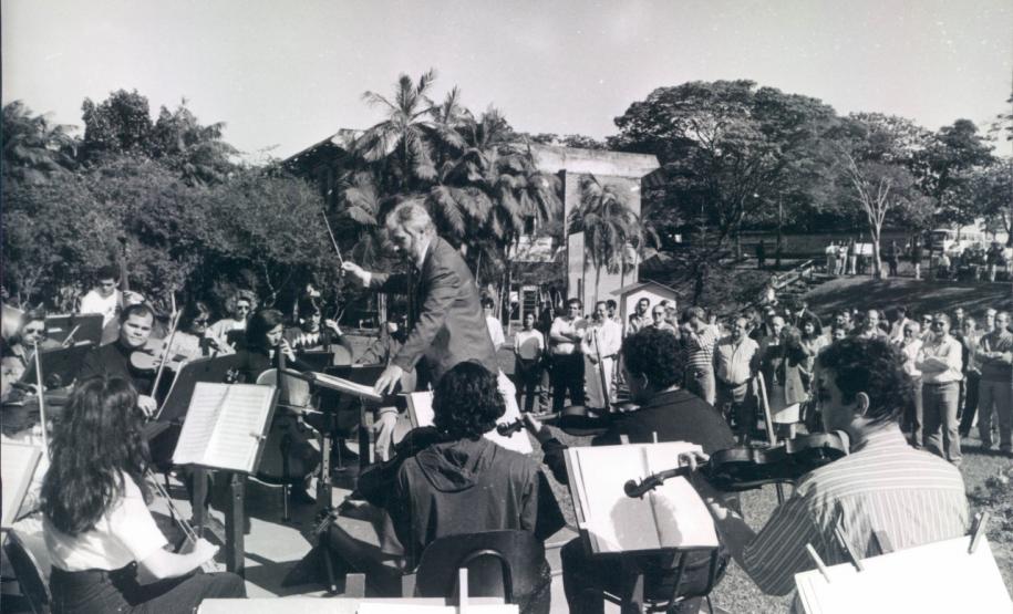 Orquestra sinfônica mais antiga do Paraná, Osuel completa 40 anos