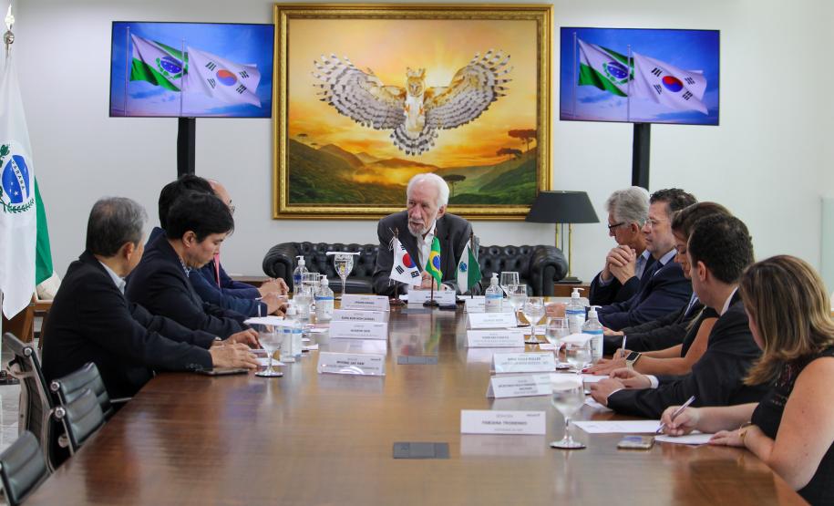 Piana recebe visita do novo embaixador da Ucrânia no Brasil e de cônsul da Coreia do Sul