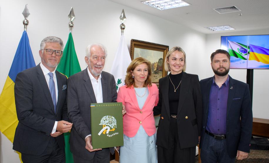 Piana recebe visita do novo embaixador da Ucrânia no Brasil e de cônsul da Coreia do Sul