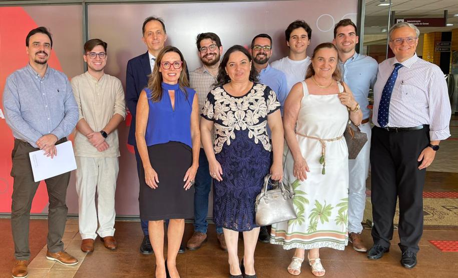 Novo acordo entre UEL e Universidade de Oxford prevê pesquisa sobre antidepressivos