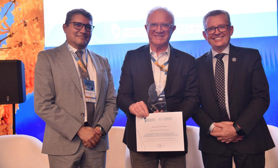 Fundação Araucária e pesquisador da UEL conquistam 1º lugar no Prêmio Confap