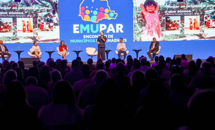 Estado apresenta políticas bem-sucedidas em todas as áreas no maior evento de prefeitos do Sul