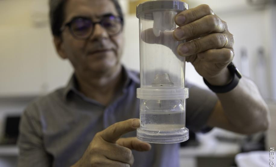 Lepac bate recorde de exames em 2024 e reforça ações da UEM contra a dengue