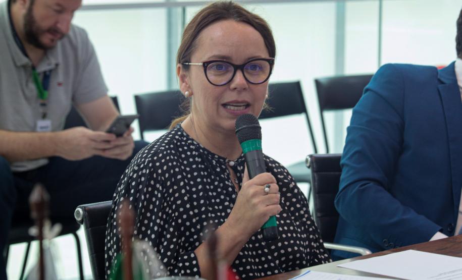 Darci Piana apresenta potenciais econômicos do Paraná à cônsul-geral do Canadá