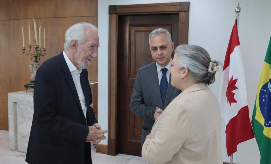 Darci Piana apresenta potenciais econômicos do Paraná à cônsul-geral do Canadá