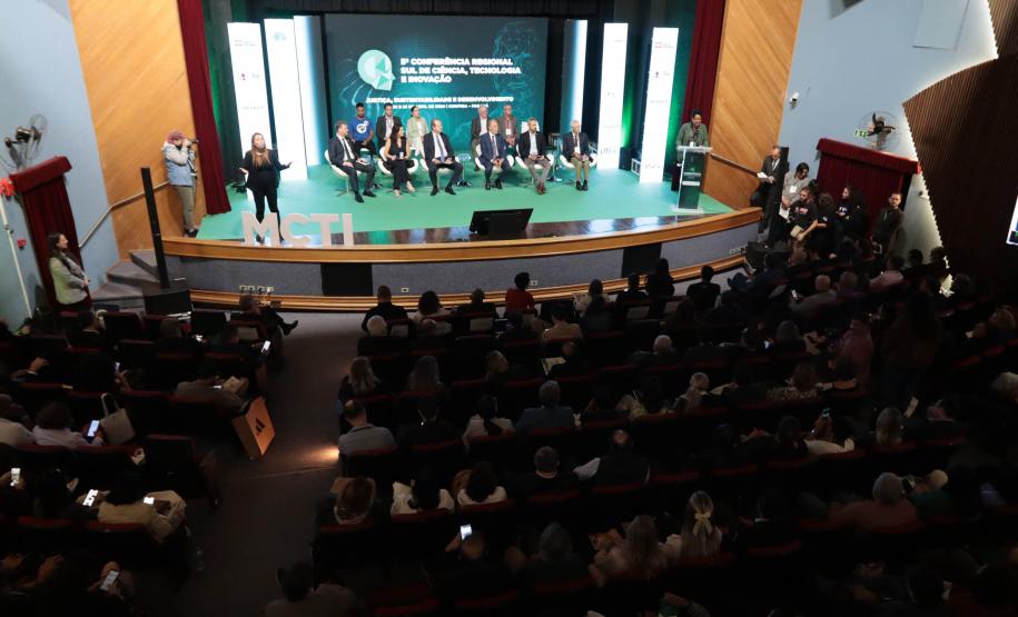 Estados do Sul debatem papel da ciência para economia e avanços sociais no Brasil