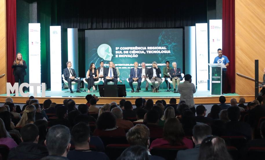 Estados do Sul debatem papel da ciência para economia e avanços sociais no Brasil