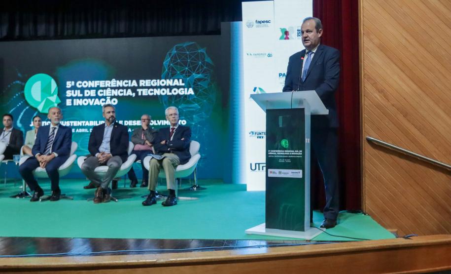 Estados do Sul debatem papel da ciência para economia e avanços sociais no Brasil