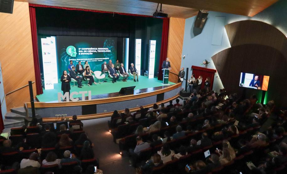 Estados do Sul debatem papel da ciência para economia e avanços sociais no Brasil