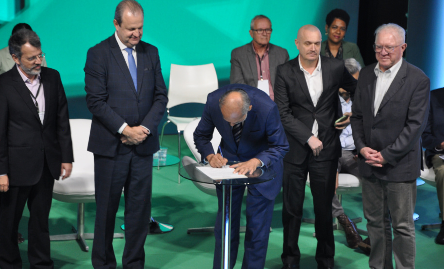 Estados do Sul debatem papel da ciência para economia e avanços sociais no Brasil