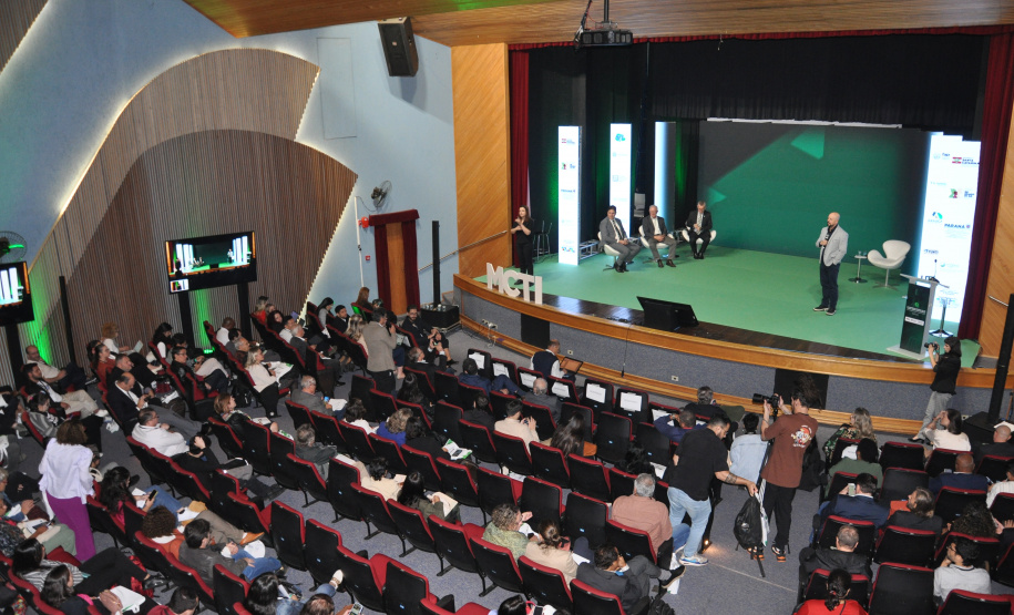 Estados do Sul debatem papel da ciência para economia e avanços sociais no Brasil