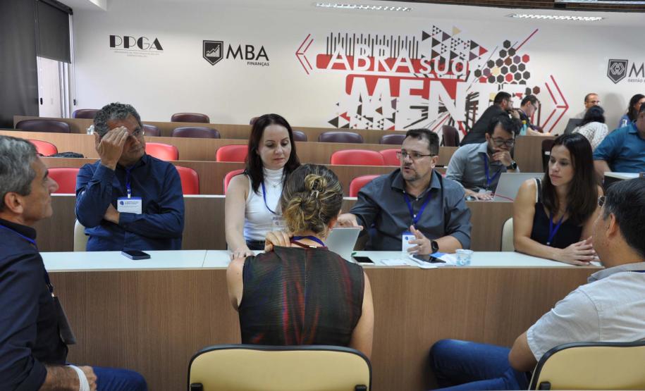 Comunidade científica debate diretrizes para a Ciência, Tecnologia e Inovação do Paraná