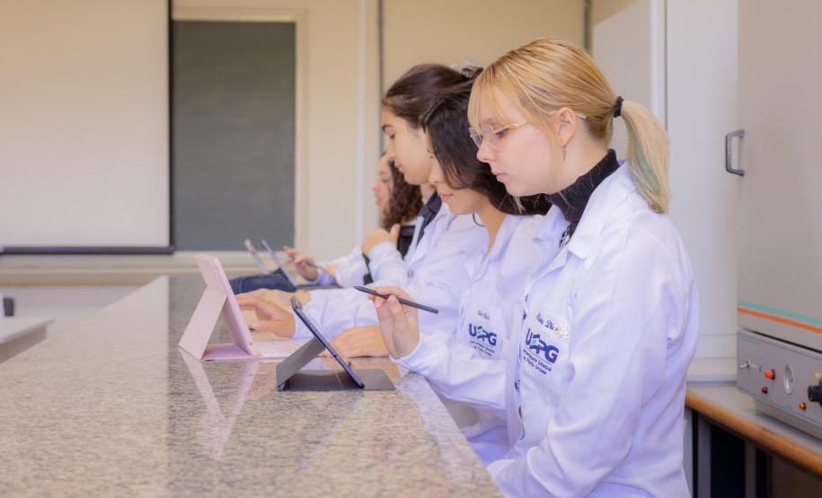 Pesquisa de saúde pública da UEPG analisa qualidade de vida de pessoas com HIV