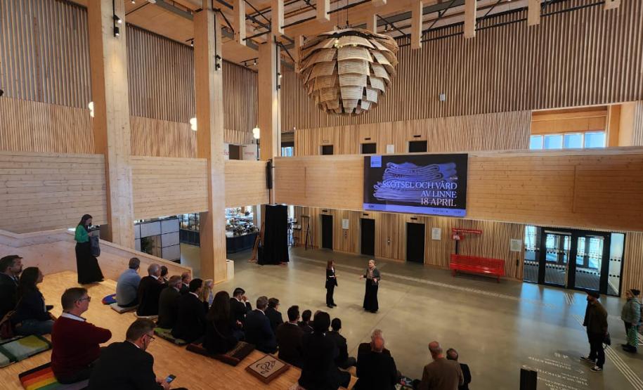 Na Suécia, comitiva paranaense avalia novos potenciais da madeira na construção civil