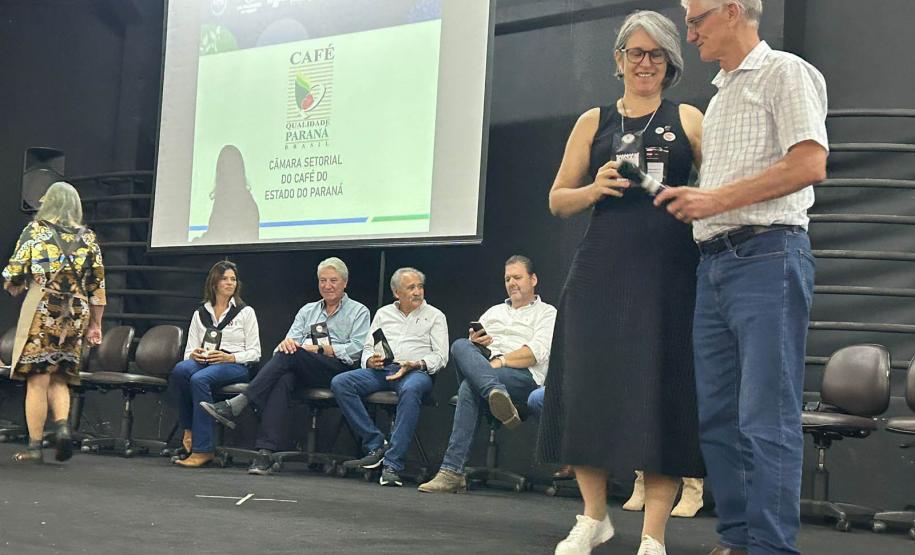 Encontro de cafeicultura reúne mais de 300 participantes na ExpoLondrina
