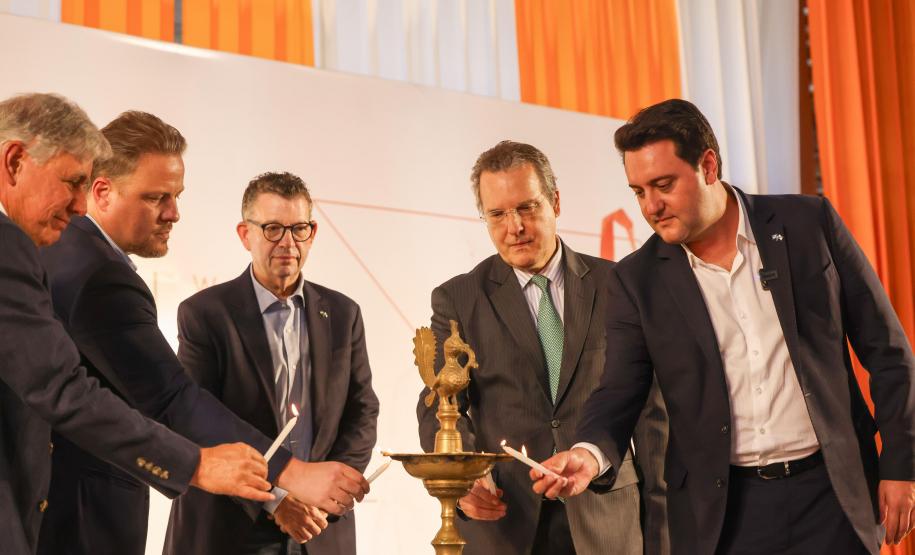 Maior recicladora de garrafas pet do Paraná inaugura fábrica de big bags na Índia