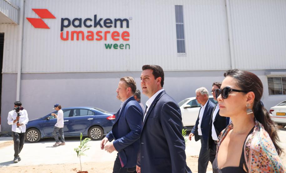 Maior recicladora de garrafas pet do Paraná inaugura fábrica de big bags na Índia