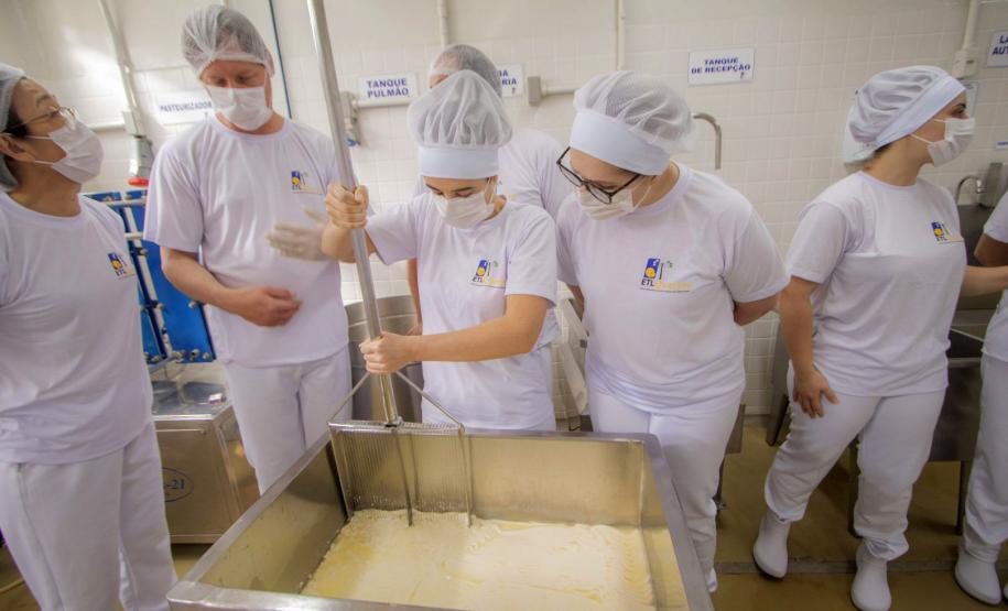 Curso de Fabricação de Queijos da UEPG está com inscrições abertas