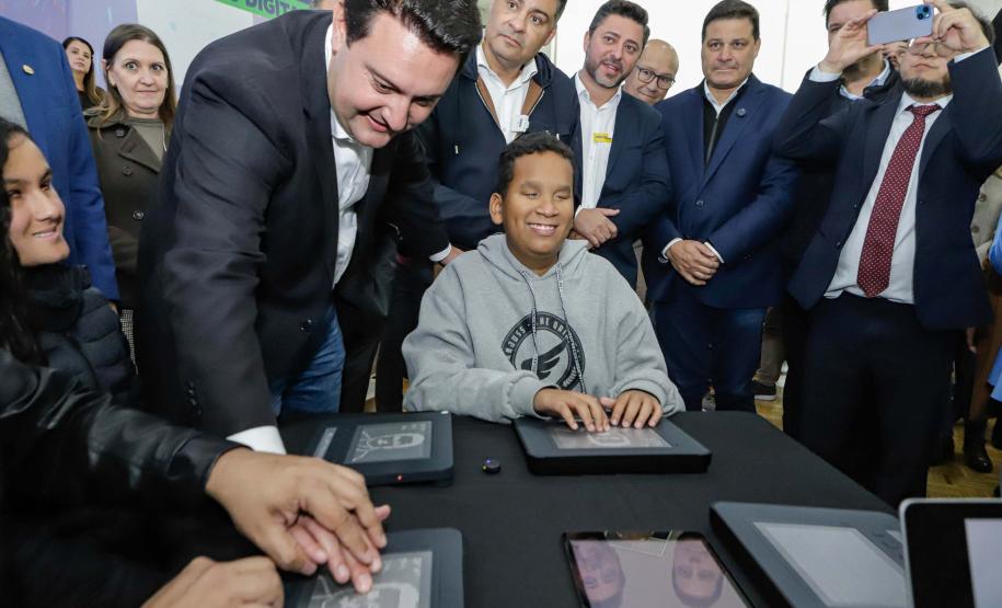 Governador libera R$ 13,8 milhões para inovação e acessibilidade nos municípios