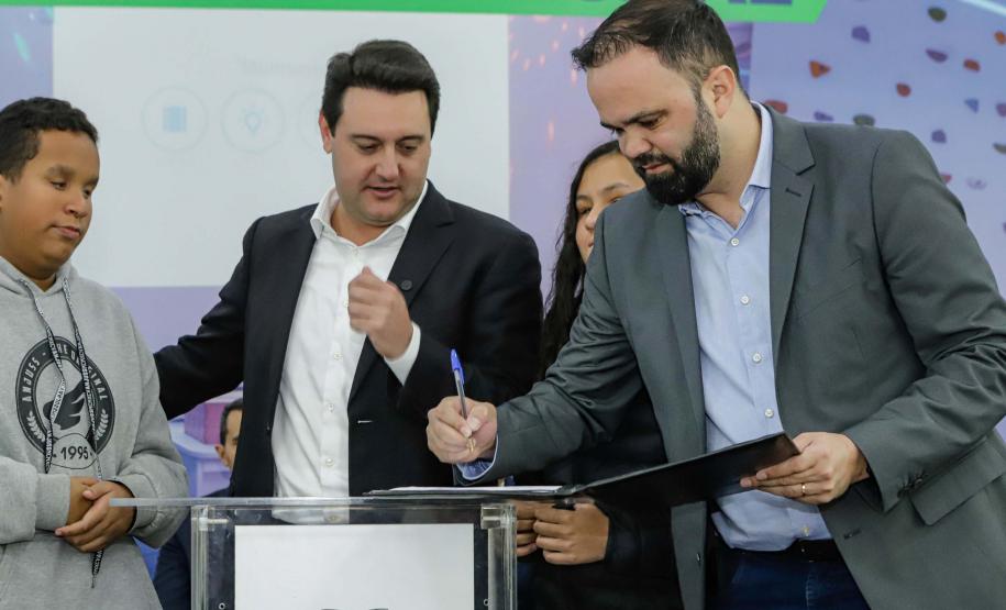 Governador libera R$ 13,8 milhões para inovação e acessibilidade nos municípios