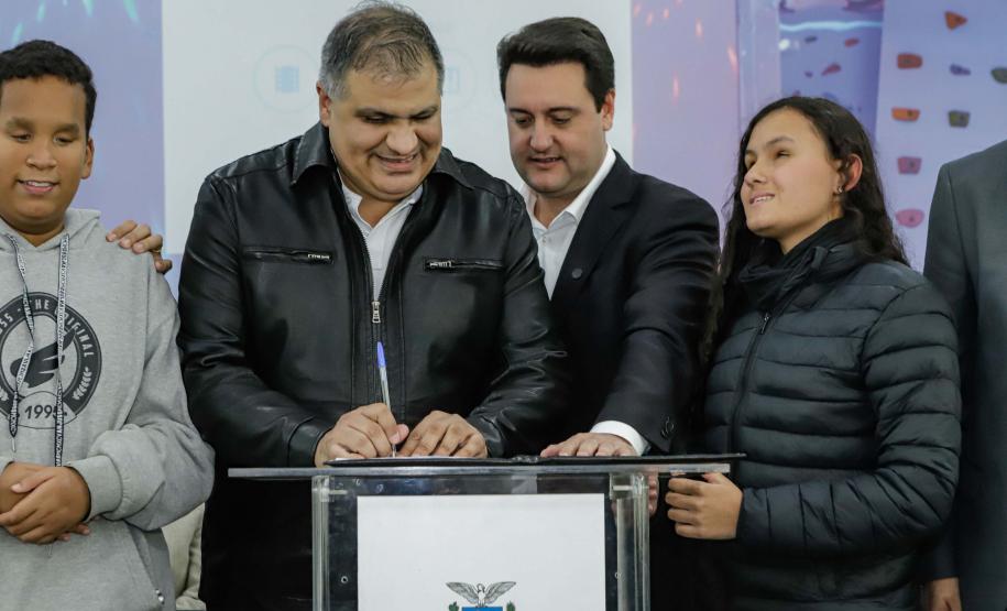 Governador libera R$ 13,8 milhões para inovação e acessibilidade nos municípios