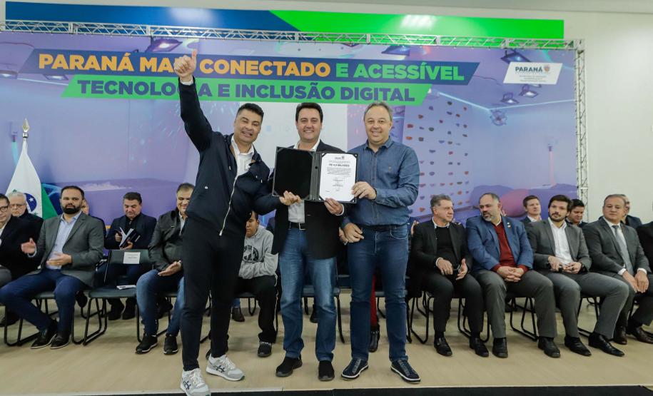 Governador libera R$ 13,8 milhões para inovação e acessibilidade nos municípios