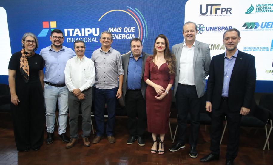 Universidades estaduais e Itaipu assinam parceria para ações de extensão em sustentabilidade