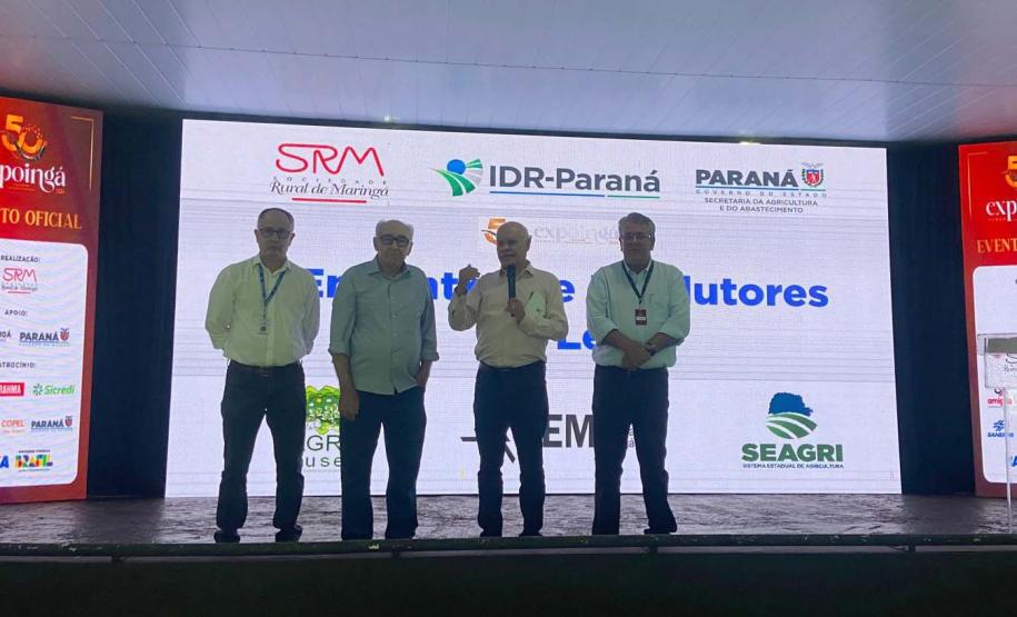 Encontro na Expoingá discute desafios e oportunidades da pecuária leiteira do Paraná