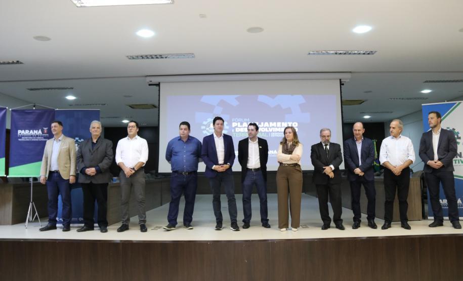 Encontro em Cascavel abre série de fóruns de planejamento e desenvolvimento territorial
