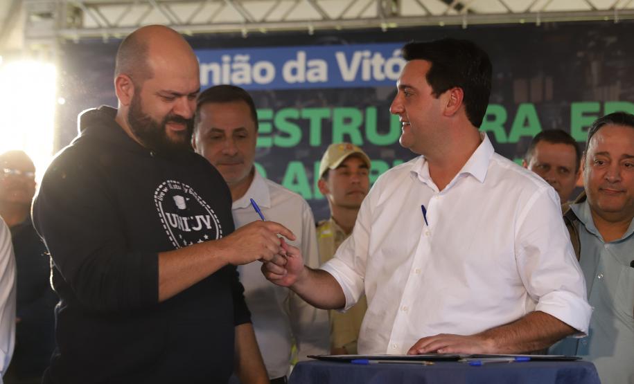 Governador confirma proposta e incorporação do Uniuv pela Unespar avança