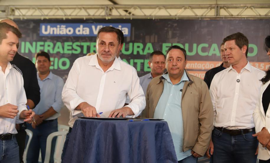 Governador confirma proposta e incorporação do Uniuv pela Unespar avança