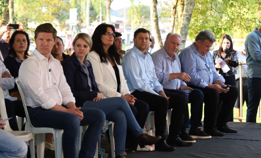 Governador confirma proposta e incorporação do Uniuv pela Unespar avança