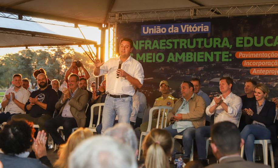 Governador confirma proposta e incorporação do Uniuv pela Unespar avança