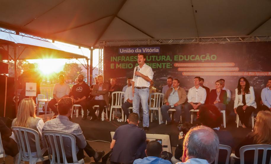 Governador confirma proposta e incorporação do Uniuv pela Unespar avança