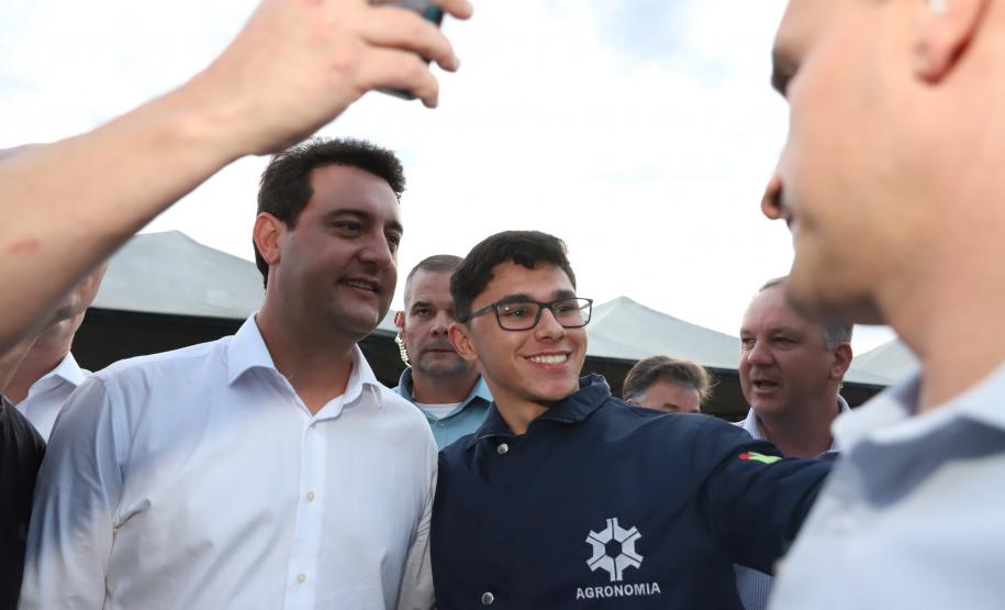 Governador confirma proposta e incorporação do Uniuv pela Unespar avança