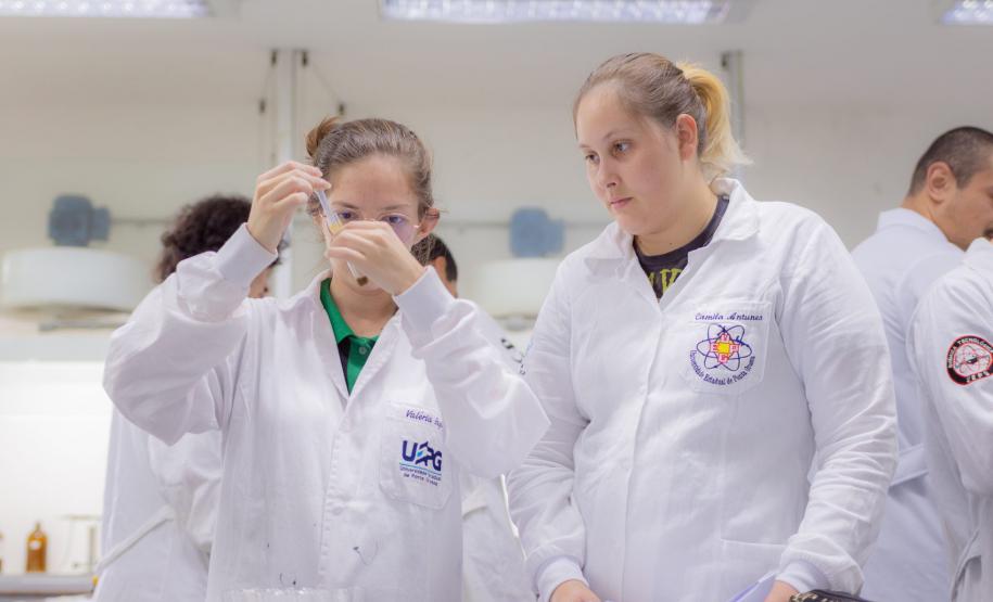 Com 21 anos, curso de Química Tecnológica da UEPG tem alta empregabilidade