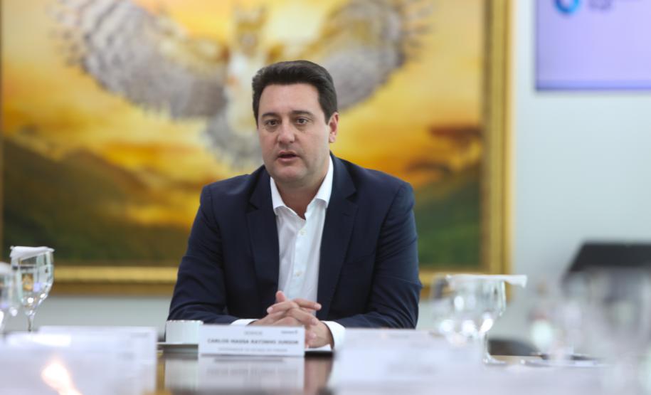 Tecpar assina acordo com empresa para ampliar produção da vacina antirrábica veterinária