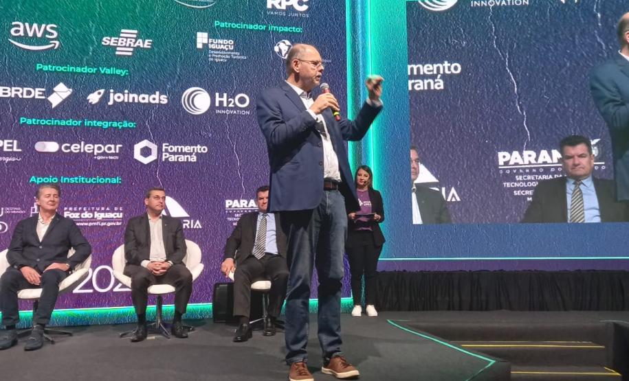 Estado anuncia R$ 9 milhões para investimentos em ciência durante o Summit Iguassu Valley