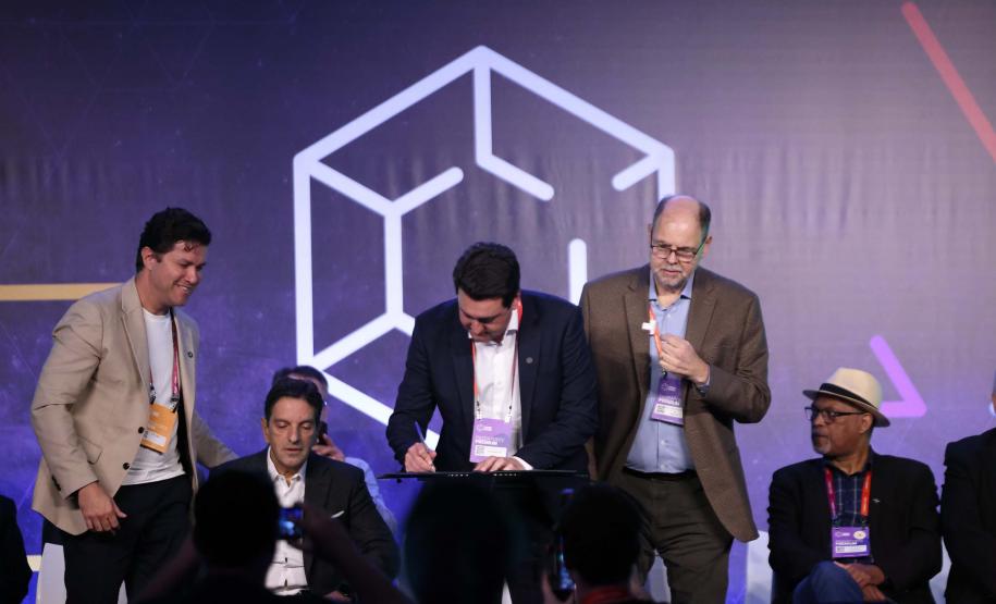 Governo apresenta diretrizes para uso de Inteligência Artificial no serviço público