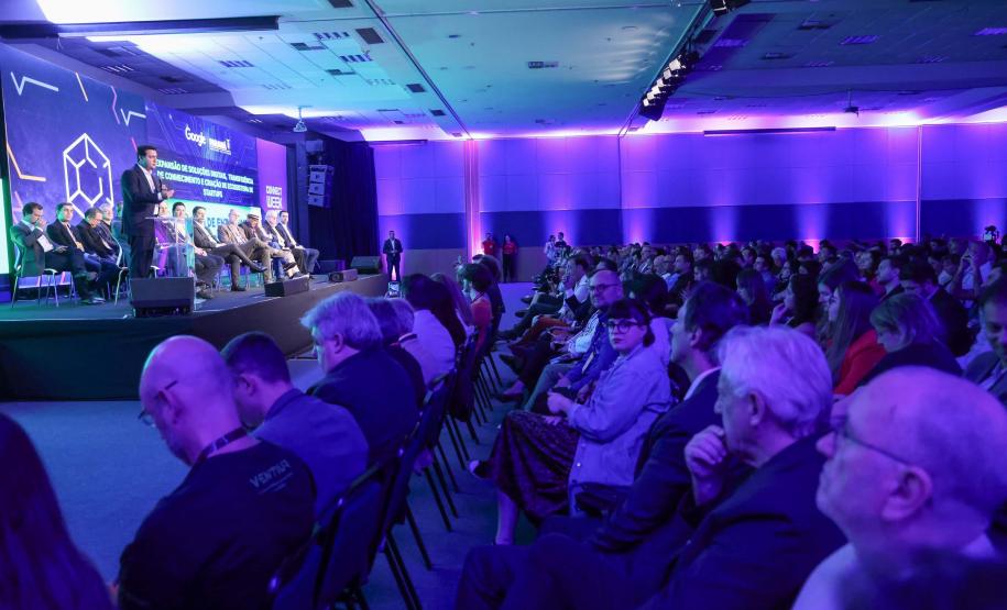 Governo apresenta diretrizes para uso de Inteligência Artificial no serviço público