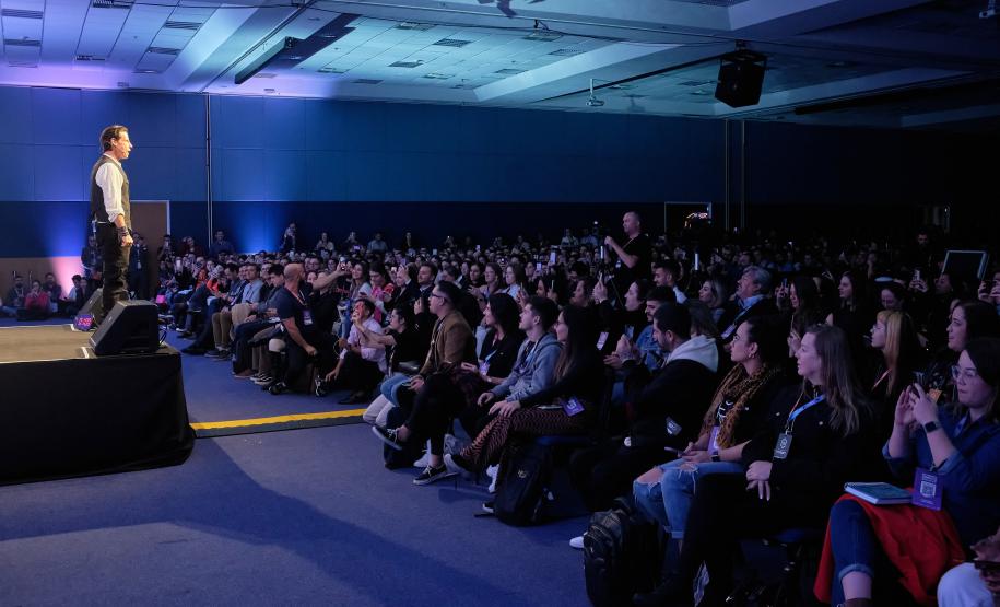 Com apresentação de projetos, Governo promove inovação no Connect Week Brasil