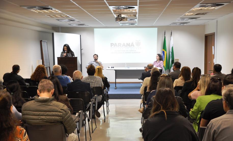 Servidores participam de palestra que integra a campanha Junho Paraná sem Drogas