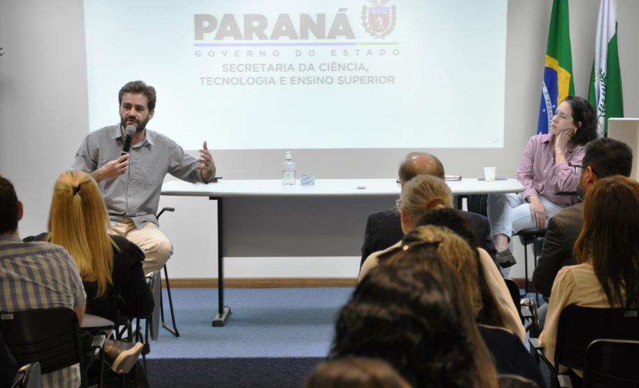 Servidores participam de palestra que integra a campanha Junho Paraná sem Drogas