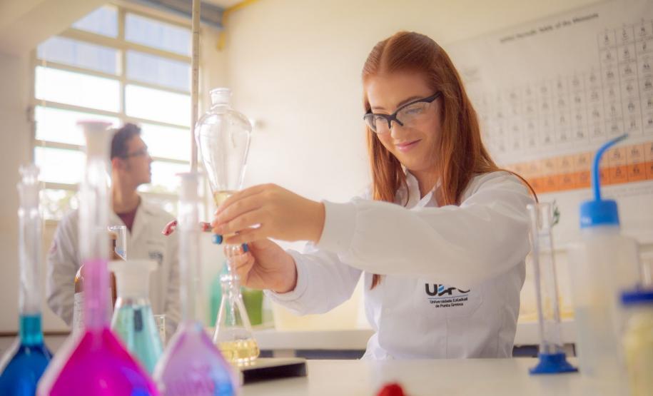 Com 21 anos, curso de Química Tecnológica da UEPG tem alta empregabilidade