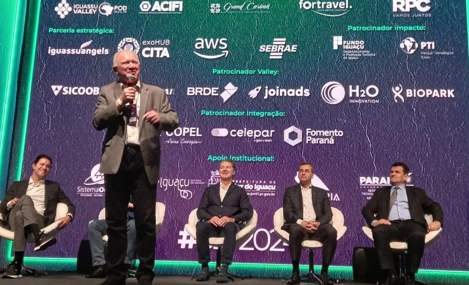 Estado anuncia R$ 9 milhões para investimentos em ciência durante o Summit Iguassu Valley