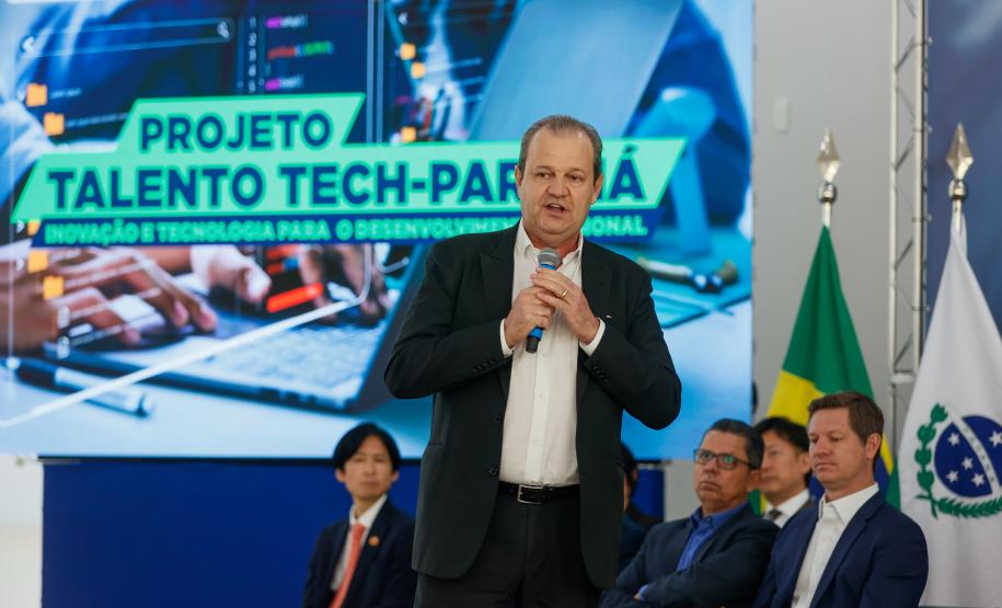 Governador lança projeto para estimular formação tecnológica de 3 mil alunos em 50 cidades