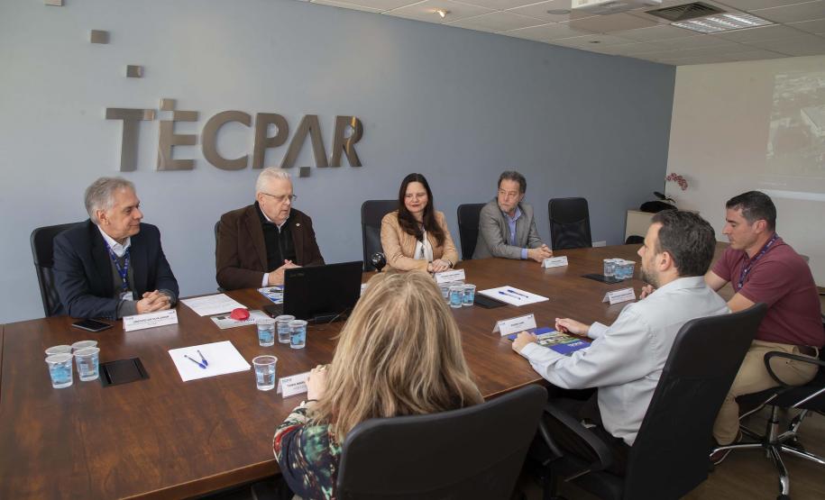 Tecpar concede primeira certificação para laboratório veterinário
